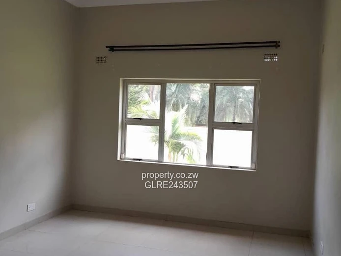 Spacious 3-Bed Family Home in Borrowdale with Borehole