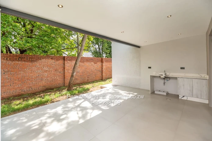 Modern Living in Secure Complex (Sole Mandate)