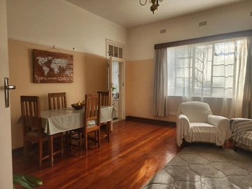 2 Bedroom Flat & Apartment