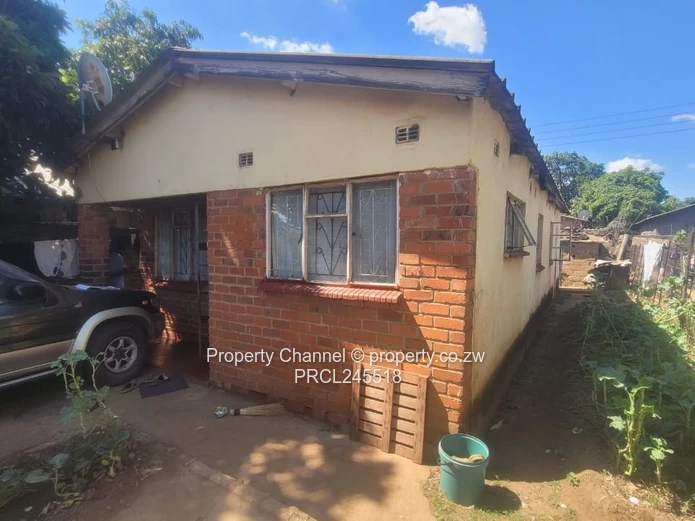 Available is a House for Sale in Glenview 3