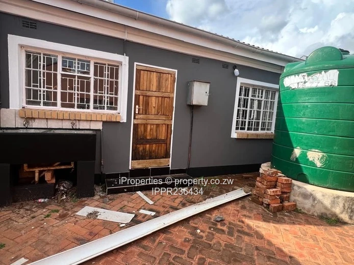 3 Bedroom Townhouse for Sale in Bluff Hill