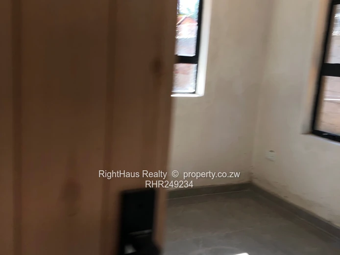 15 rooms in a brand new house close to Mutare rd