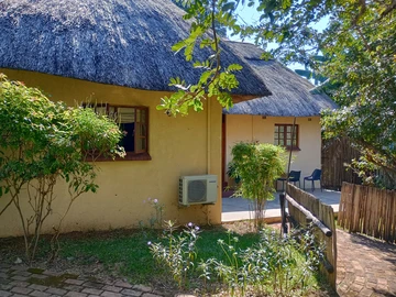 Hotel & Lodge