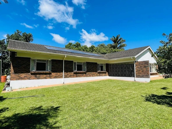 Spacious 4 Bedroomed House in Burnside 