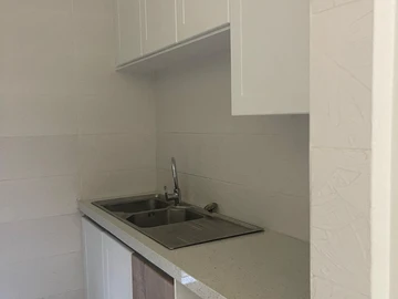 4 Bedroom Flat & Apartment