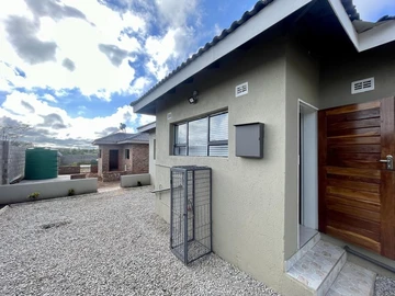 3 Unit Townhouse Complex