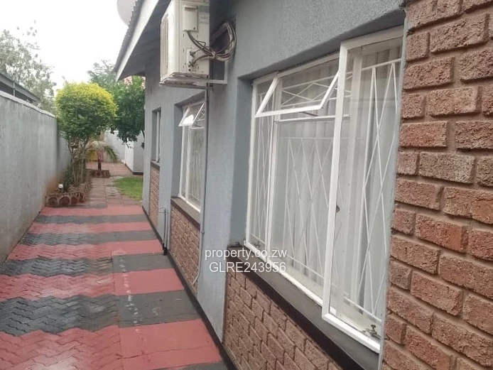 4-Bed Family Home in Victoria Falls with Borehole & Garden