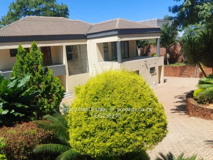 Prestigious Glen Lorne Residence on 2,000m² Stand,Exceptional Luxury Home with Multiple Ensuites