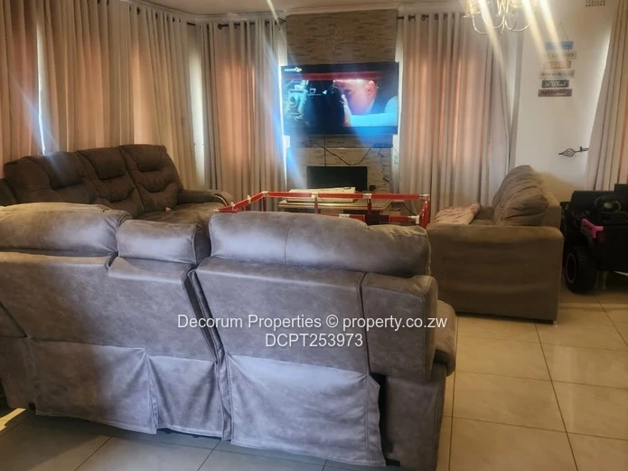 New Marlborough 3Beds Standalone Mes House For Renting (Sole Mandate)