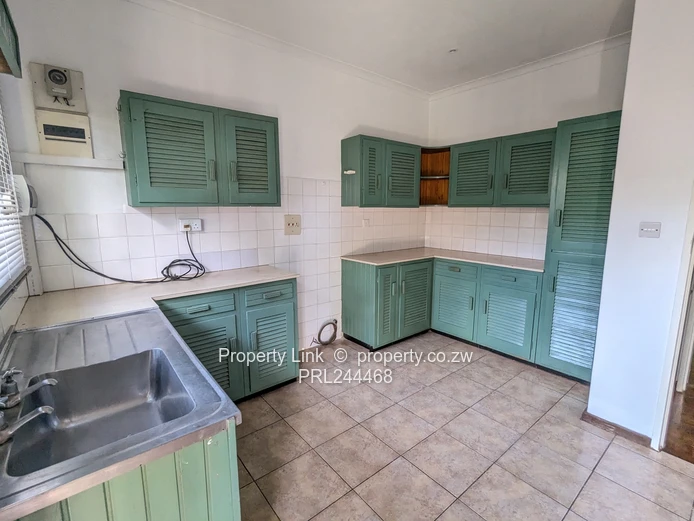 2-bed, 1-bath Garden Flat In Greystone Park