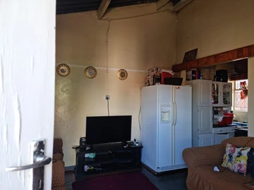 2 Bedroom Garden Flat