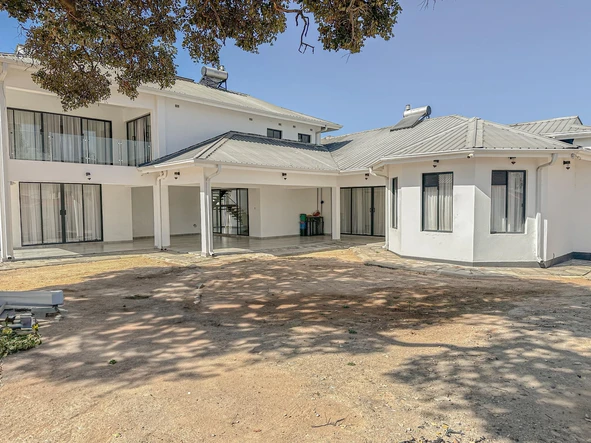 6 Bedroom Townhouse Complex