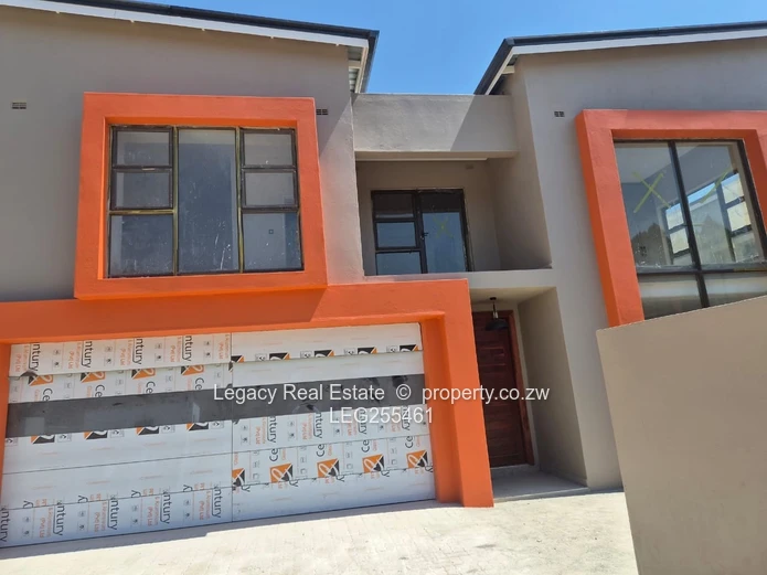 Greendale North: Modern 4-Bed with Double Garage & Borehole