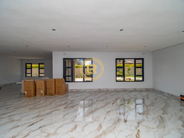 6 Bedroom House