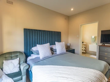 3 Bedroom Garden Flat