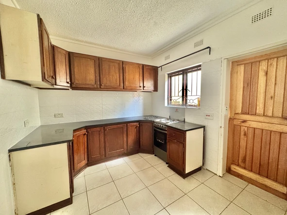 3 Bedroom Flat & Apartment