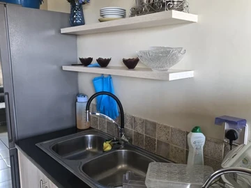 2 Bedroom Flat & Apartment