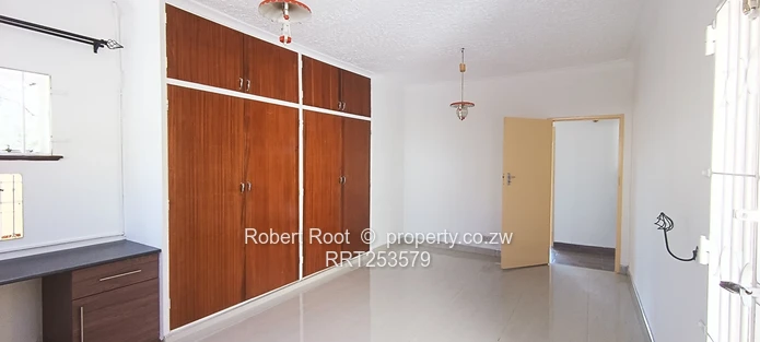 4 bed family home in Greystone Park