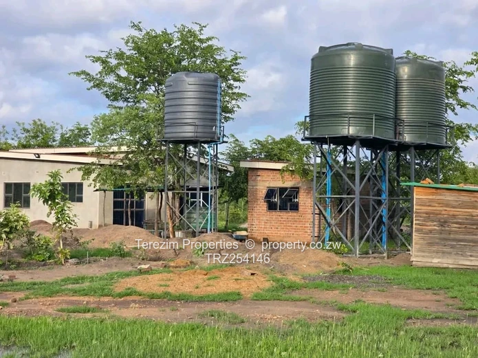 Kadoma: Prime School Stand For Sale