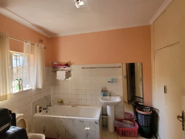 7 Bedroom House