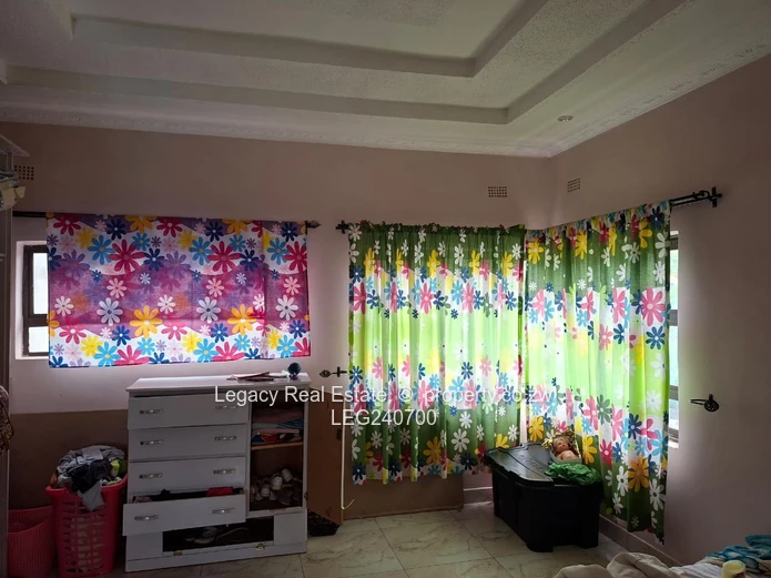 Prestigious Avondale West Property With Dual Living Potential