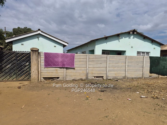 4 Bedroom House For Sale In Budiriro 1
