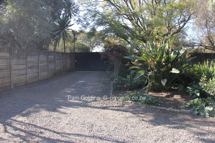 Invest in this sought after neighbourhood. (Sole Mandate)