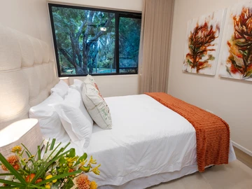 3 Bedroom Flat & Apartment