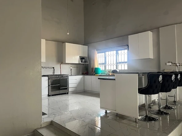 Farm & Agricultural Land