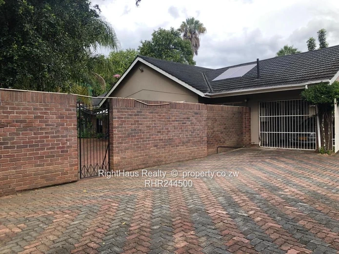 Walled 4-Bed Home with Lush Garden in New Alexandra Park (Sole Mandate)