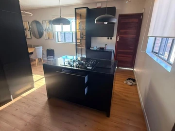 3 Bedroom Flat & Apartment