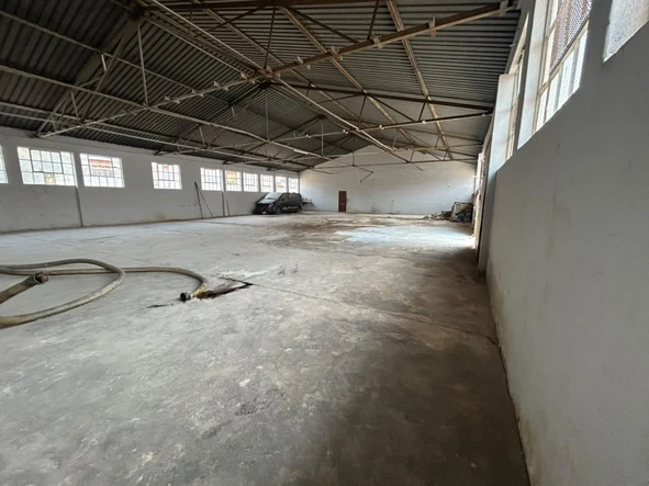 Warehouse & Factory