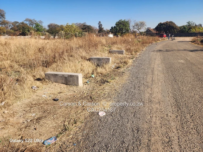 Serviced 1000m2 Stand on Tarred Main Road, Waterfalls