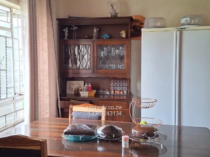 Renovated 3-Bed with Enclosed Patio & Garden — Mabelreign