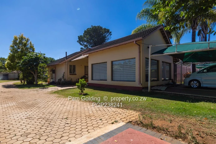 Spacious Home On 1 Acre