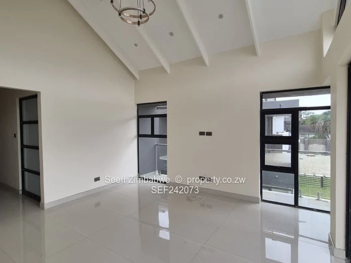 Exclusive Upmarket Townhouse For Sale