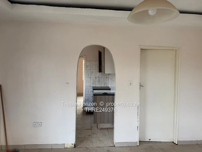 Mainway Meadows 1-Bed Home — Walled, Gate, Fitted Kitchen