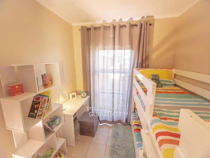 Charming 2-Bed House with Borehole in Aspindale Park