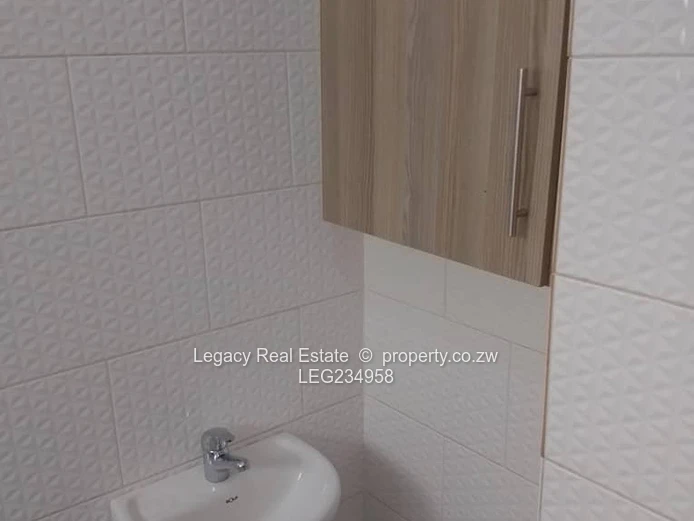 Ruwa Old Windsor 2-Bedroom Cottage for Rent