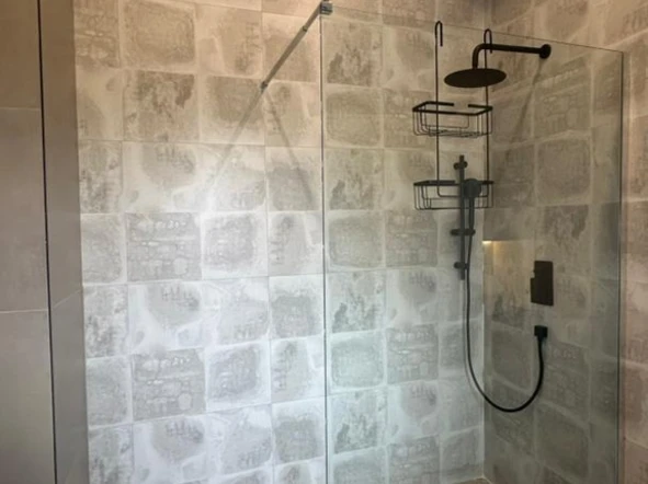 3 Bedroom Flat & Apartment