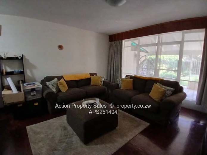 Neat 2 Bed Garden Flat In Avondale! 