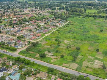 Commercial & Industrial Land