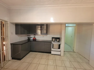 8 Bedroom House