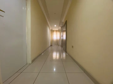6 Bedroom House