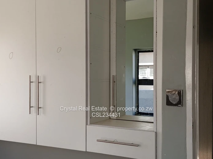 Arlington Estate House  (Sole Mandate)