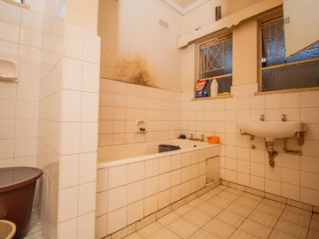 2 Bedroom Garden Flat