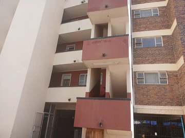 2 Bedroom Flat & Apartment