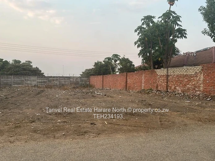 Prospect Main way 588sqmtr , well serviced with roads, zesa, sewer, Deed available.30K