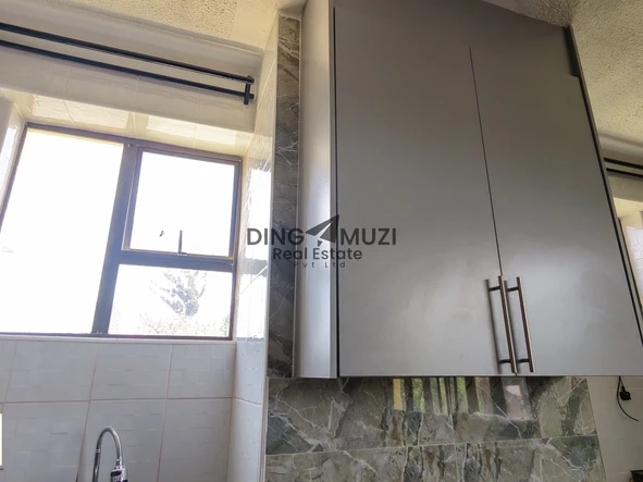 2 Bedroom Flat & Apartment