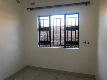 3 Bedroom Flat & Apartment
